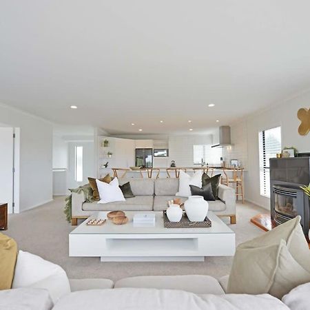 Escape To High End Comforts On Riverton Villa เมาท์มองานุย ภายนอก รูปภาพ